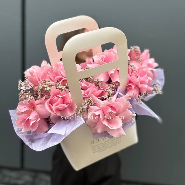 Сумочка розовых роз "Плинки" в Кирове