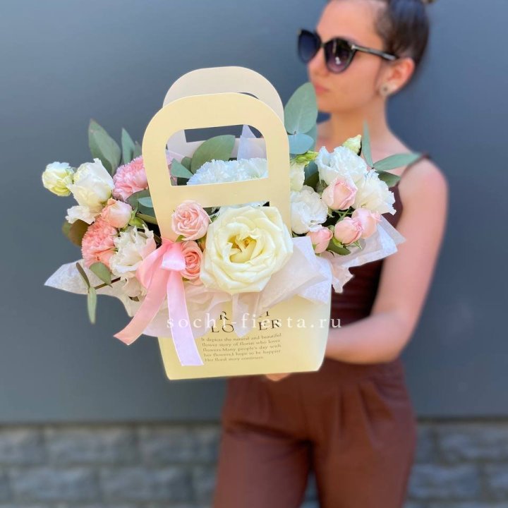 Цветочная сумочка "Рафаэль" в Кирове