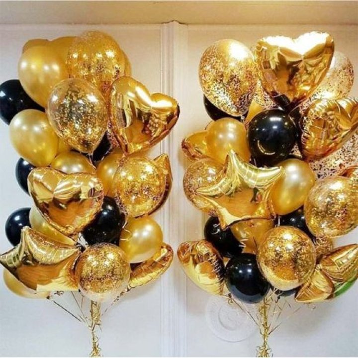 Фонтан шаров "Чёрное золото" в Кирове