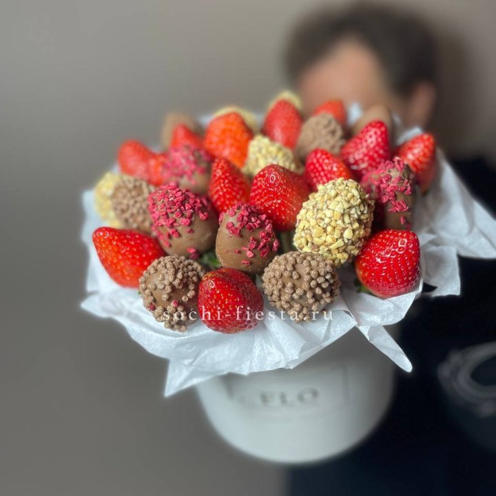 Клубника в боксе 30 ягод в Кирове