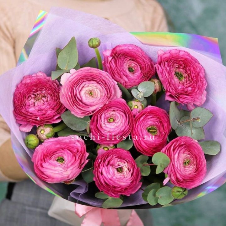 Ранункулюсы с эвкалиптом №2 в Кирове