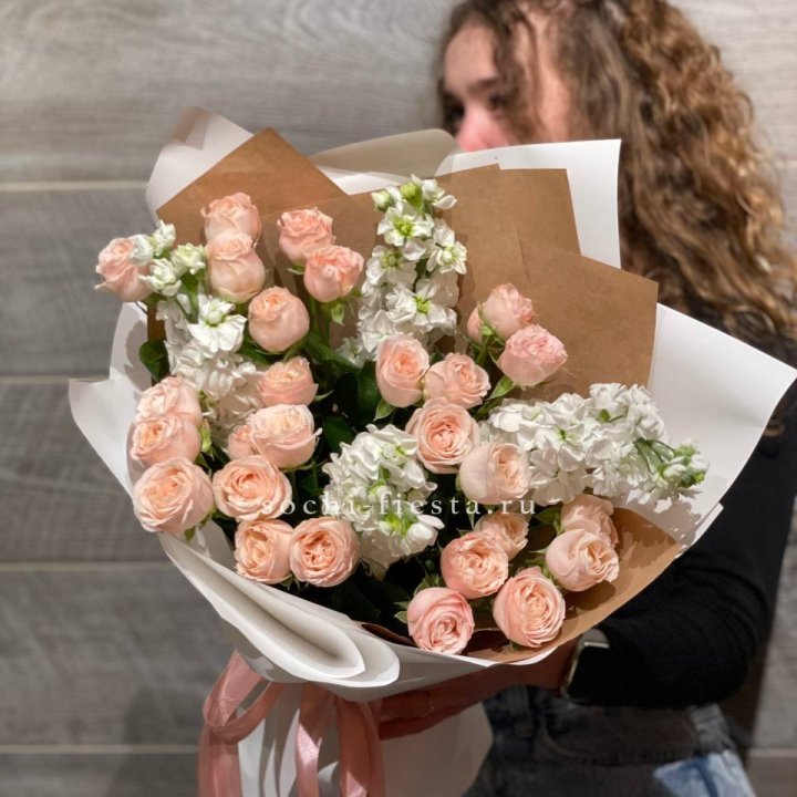 Букет бомбасти и маттиола в Кирове