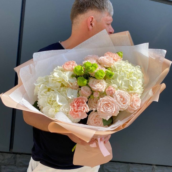 Авторский букет "Нежный крем" в Кирове