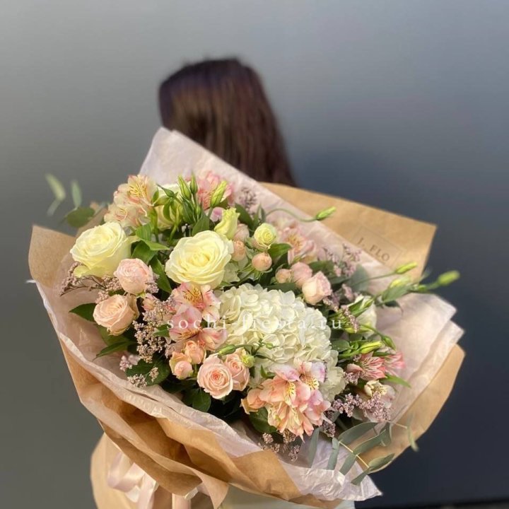 Дизайнерский букет №1 в Кирове