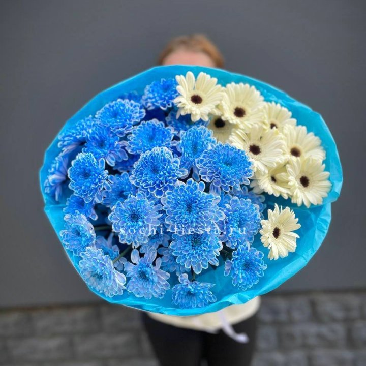 Букет хризантем и гербер в Кирове