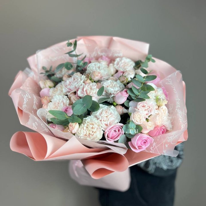  Букет  "Любовь в её глазах" в Кирове