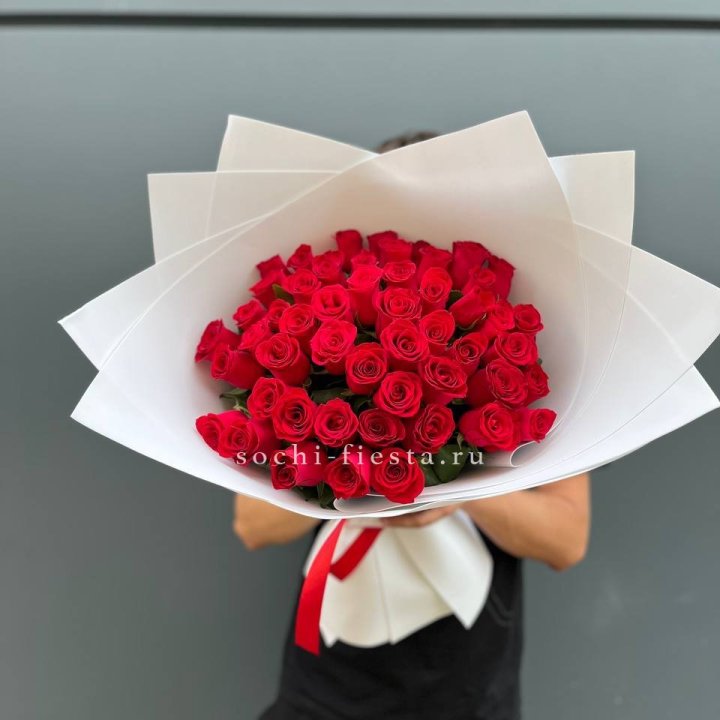 51  красная роза в Кирове