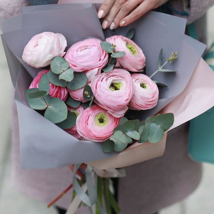 Ранункулюсы с эвкалиптом №1 в Кирове