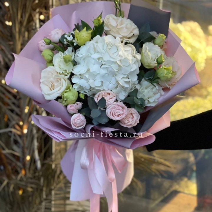 Букет с гортензией №3 в Кирове