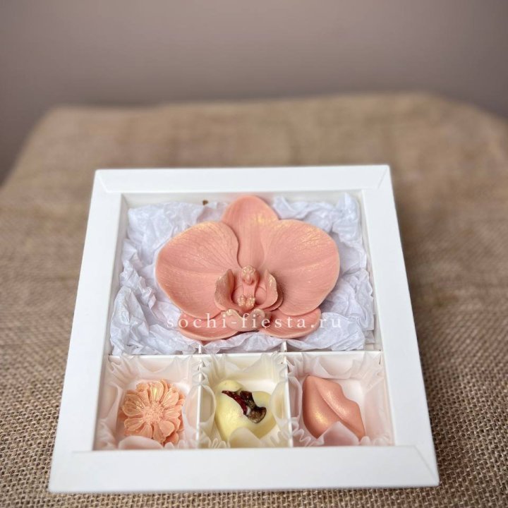 Конфеты из шоколада с Орхидеей в Кирове