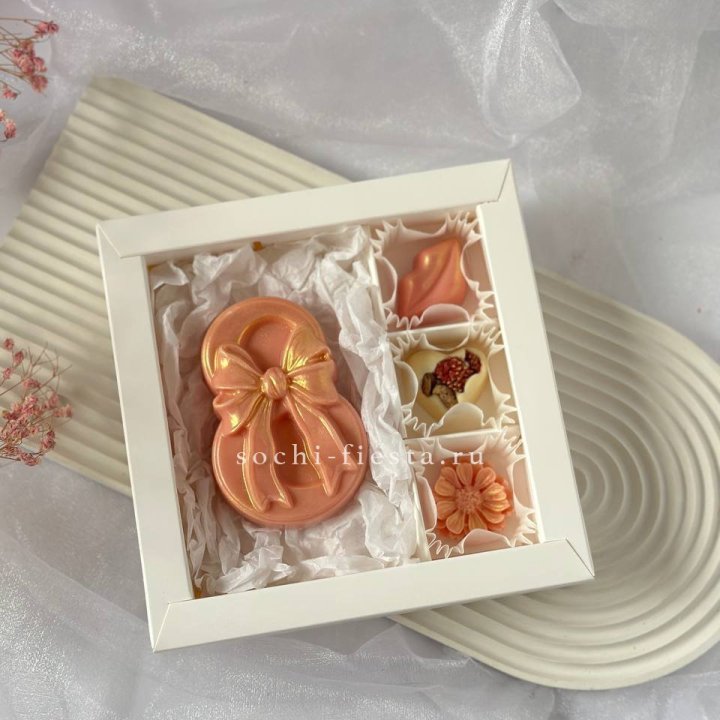 Конфеты из шоколада 8 Марта в Кирове