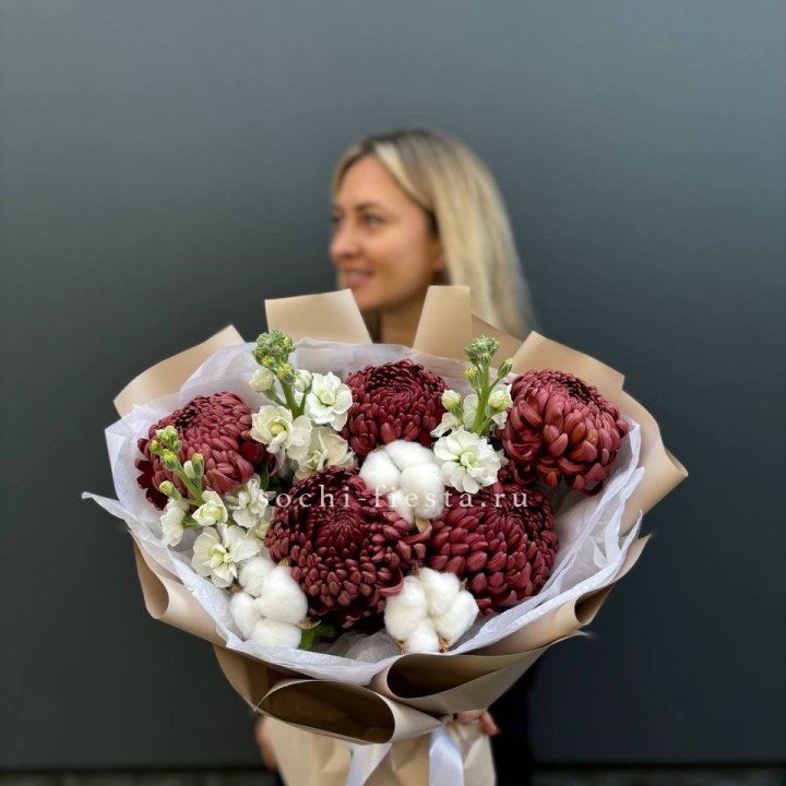 Хризантемы с маттиолой в Кирове