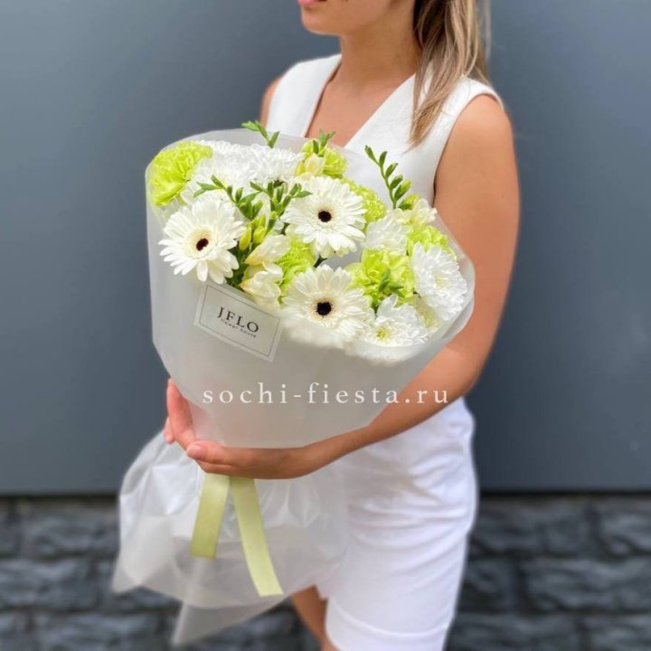 Букет "Джиржи фловерс" в Кирове