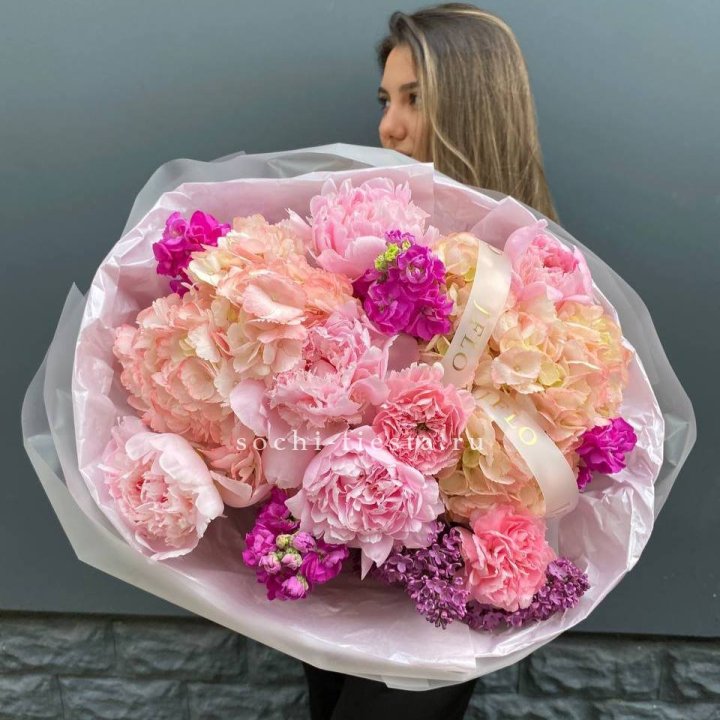  Букет "Фловер пионс" в Кирове