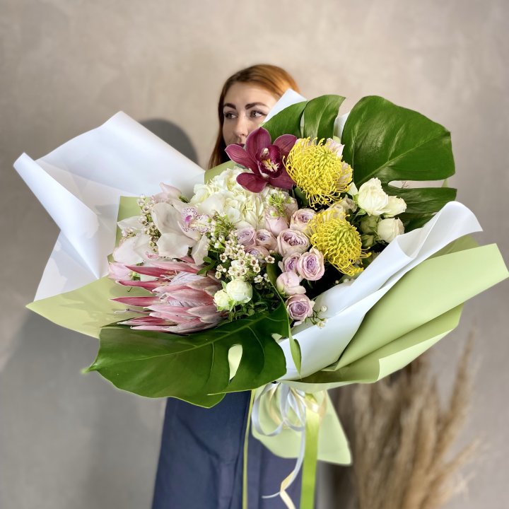 Дизайнерский букет экзотики в Кирове