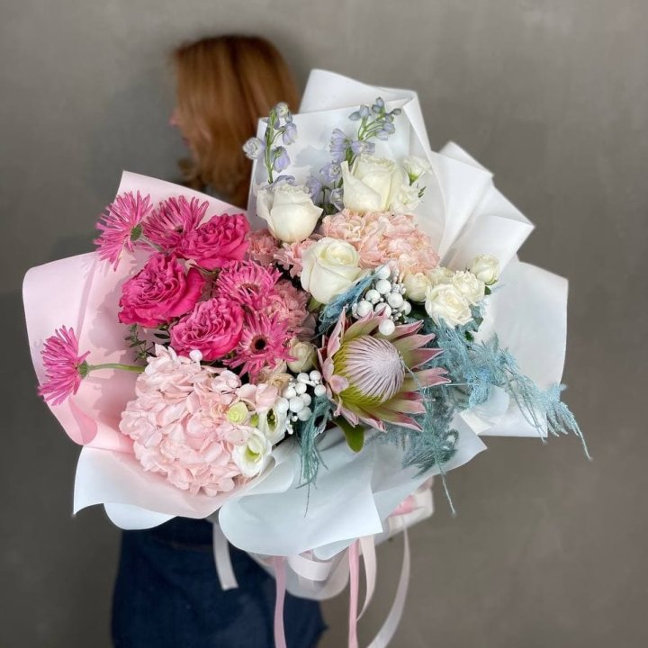 Дизайнерский букет "Фантастик" в Кирове