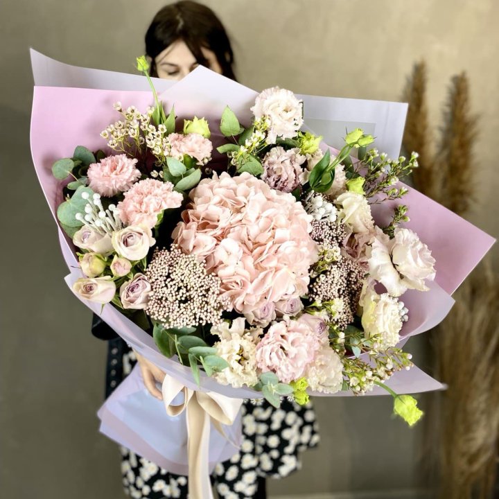 Дизайнерский букет "Трели кримс" в Кирове