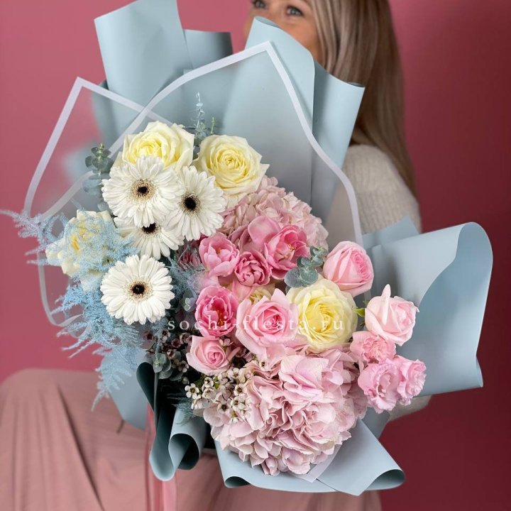 Дизайнерский букет "Адель" в Кирове