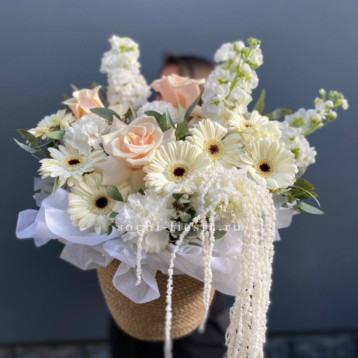 Цветы в джутовом кашпо "Валери" в Кирове