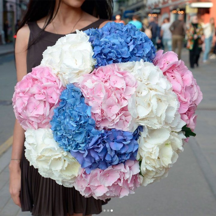 Букет гортензий "Инь-Янь" в Кирове