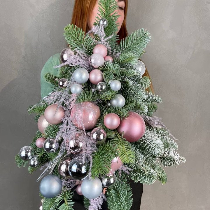 Новогодняя елочка "Розе голд" в Кирове
