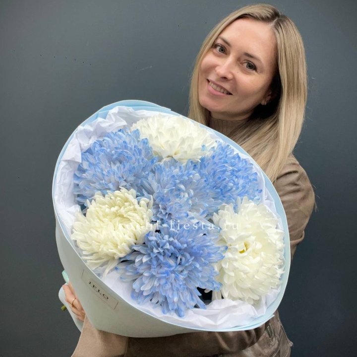 Букет из 7 хризантем  в Кирове