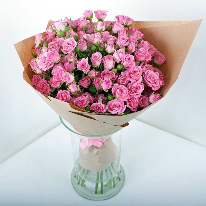 15 кустовых роз в Кирове