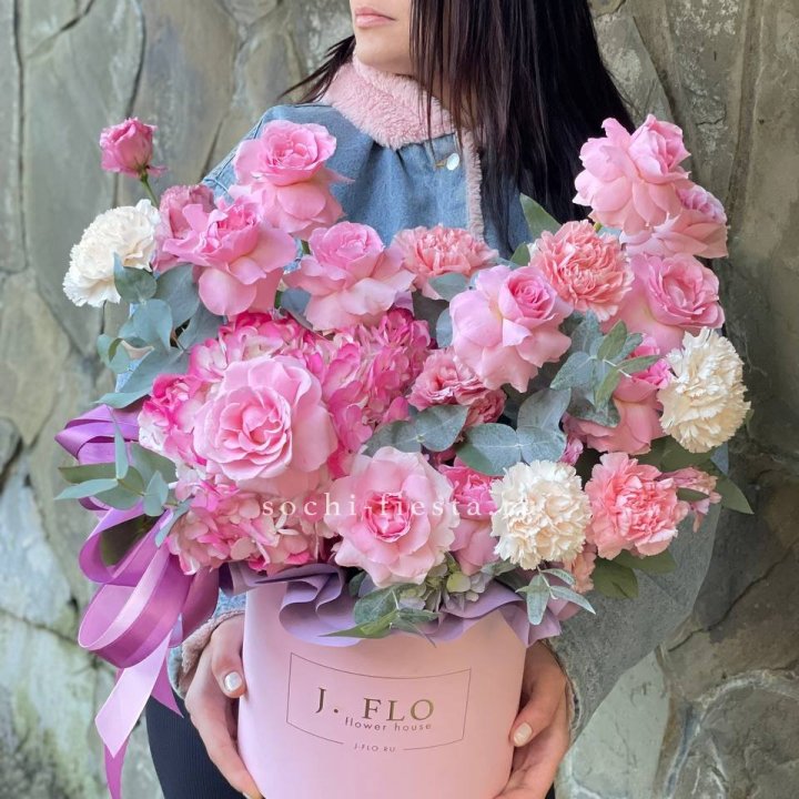 Цветочный бокс "Эсмиральда" в Кирове