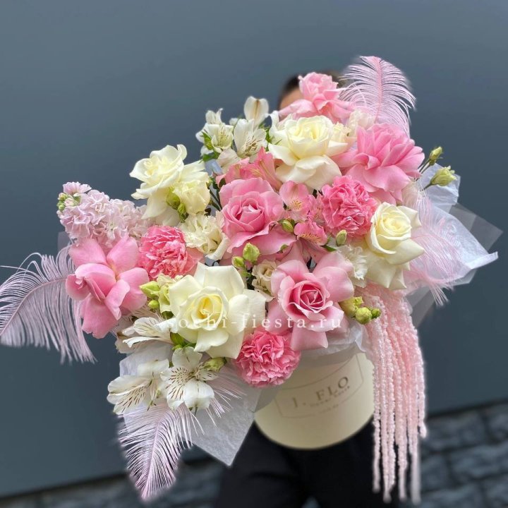 Дизайнерский бокс "Ловели" в Кирове