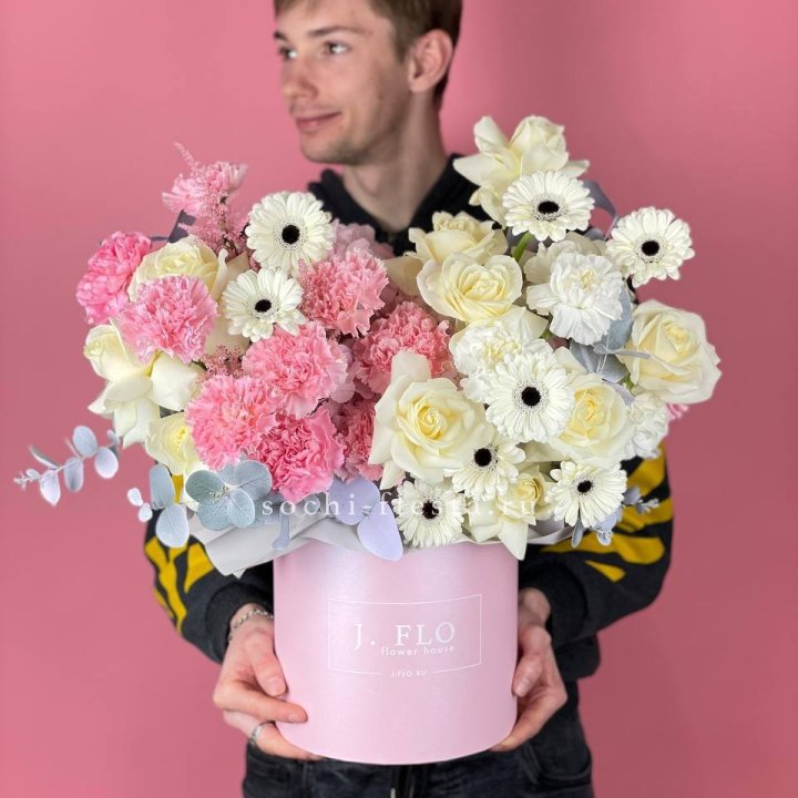 Дизайнерский бокс "Индира" в Кирове