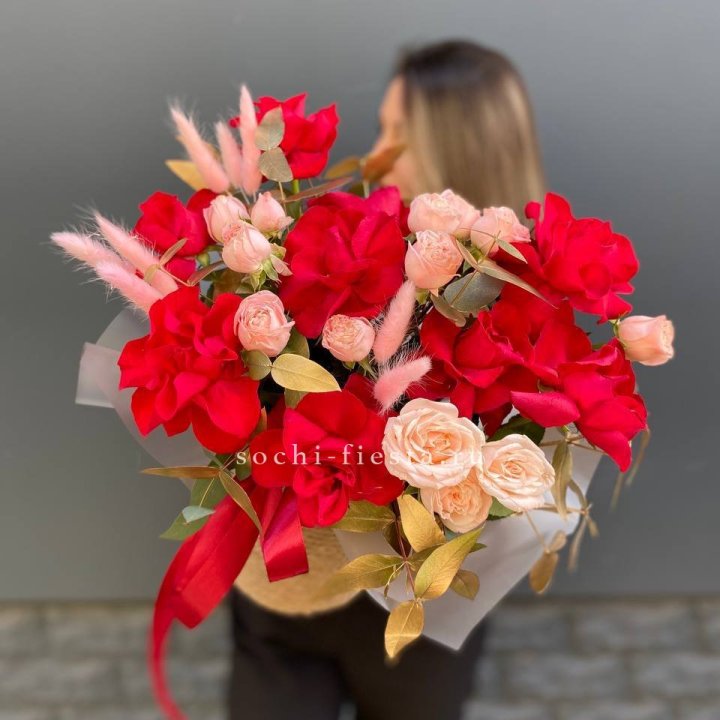 Джутовое кашпо "Любовь Лолиты" в Кирове