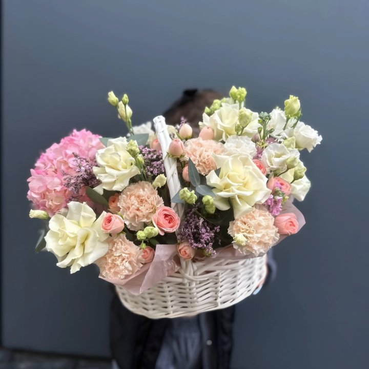 Цветочная корзина "Софтнес" в Кирове