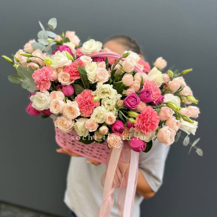 Цветочная корзина "Флоренция" в Кирове