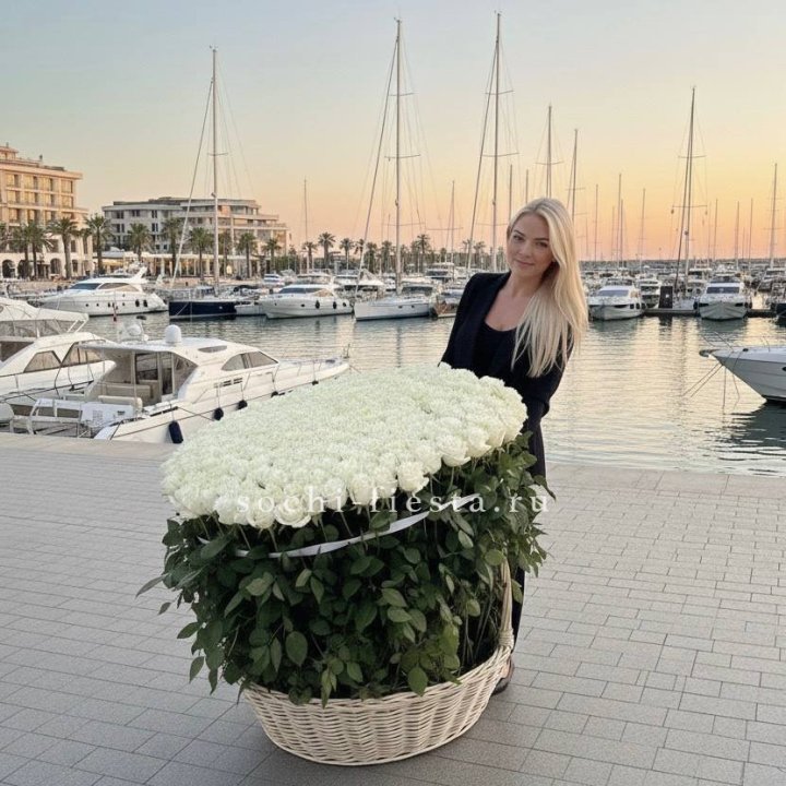 301 высокая роза в корзине в Кирове