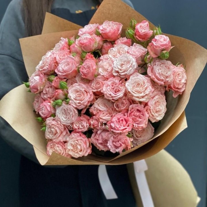 Пионовидные розы Bombastic №2 в Кирове