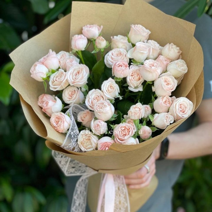 Кустовые розы букет №1 в Кирове