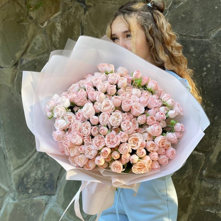 45 роза бомбастик Крем в Кирове