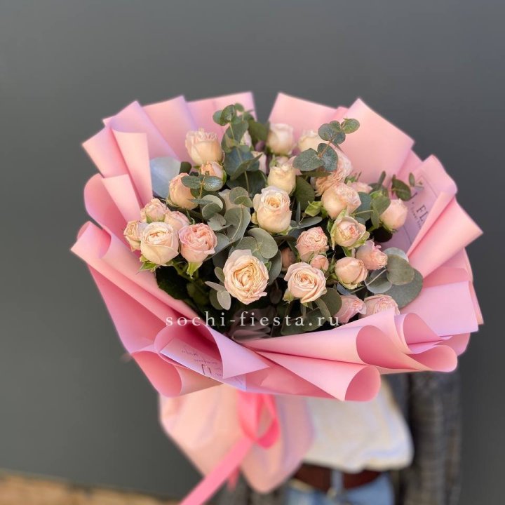 Букет пионовидных роз Cute Love в Кирове