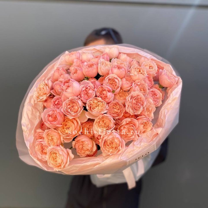 Букет из 21 пионовидной розы Джульетта в Кирове