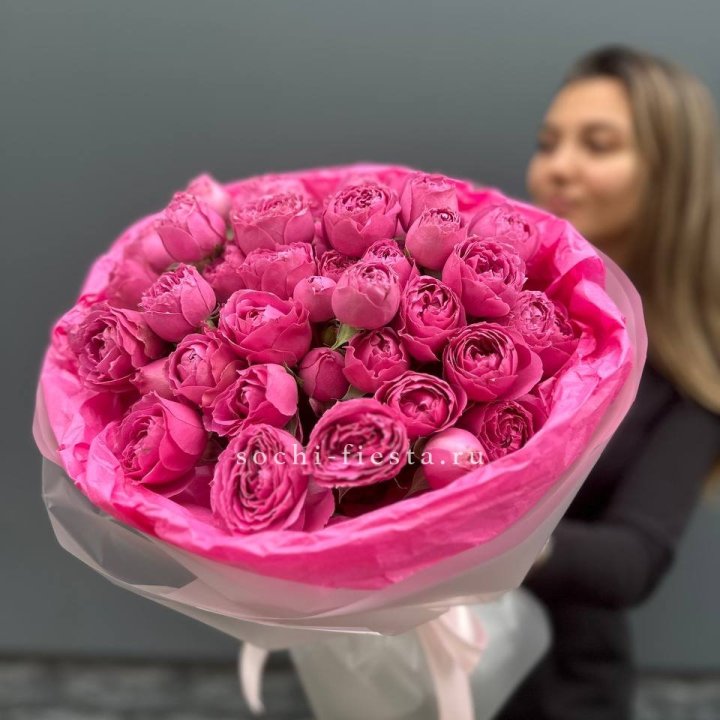 Букет из пионовидных роз  в Кирове