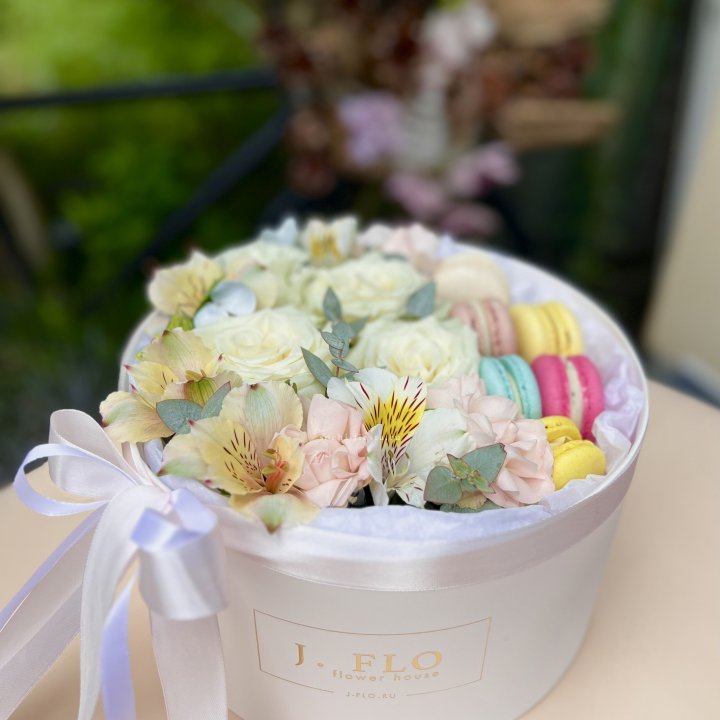 Цветочный бокс "Ника" в Кирове