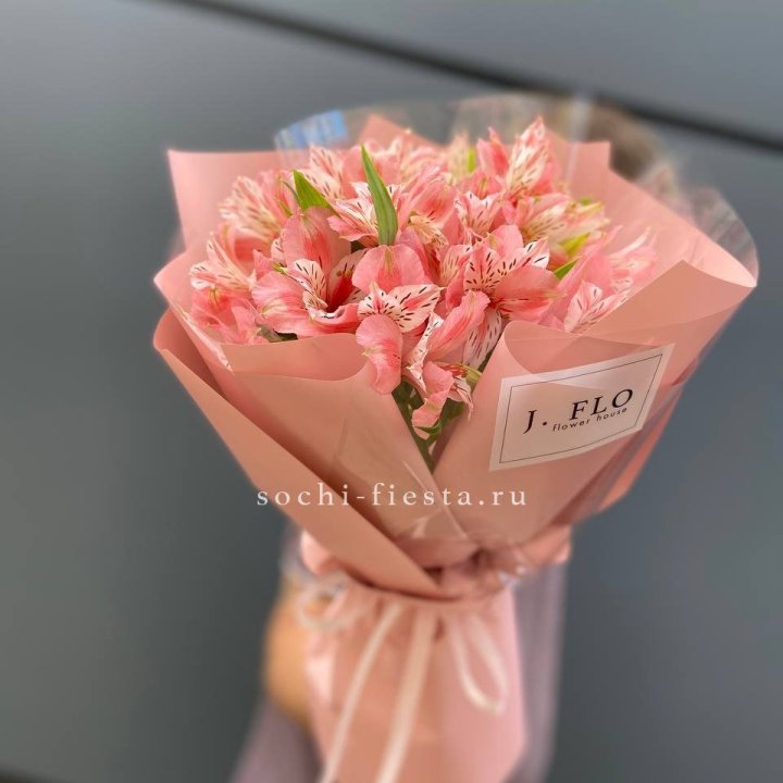 Букет альстромерий розовых в Кирове