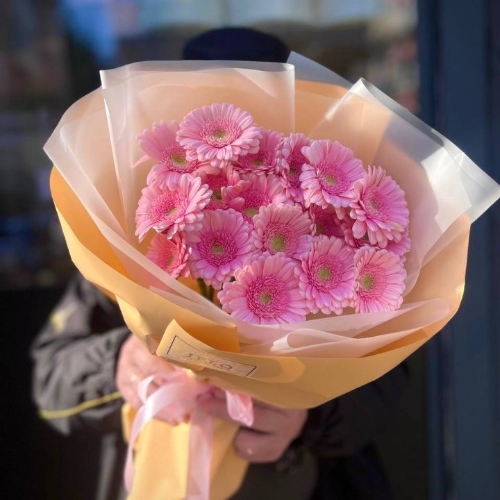 17 розовых гербер  в Кирове