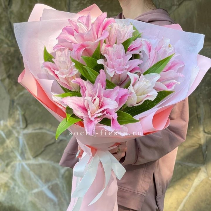 Букет пионовидных лилий №2 в Кирове