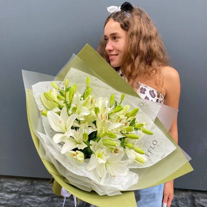 Букет  лилий "Изумруд" в Кирове