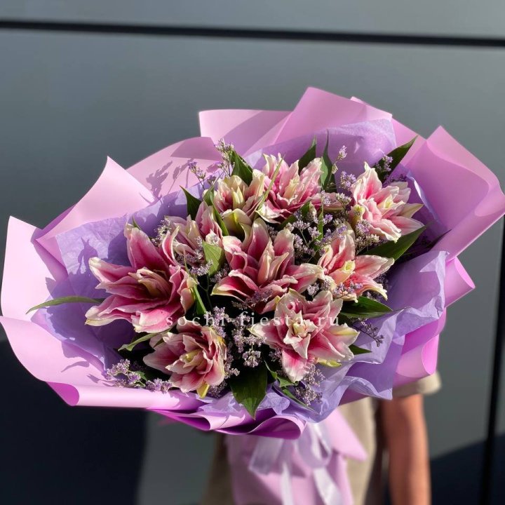 Букет пионовидных лилий №4 в Кирове