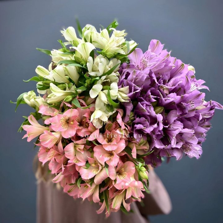 Охапка Альстромерии в Кирове