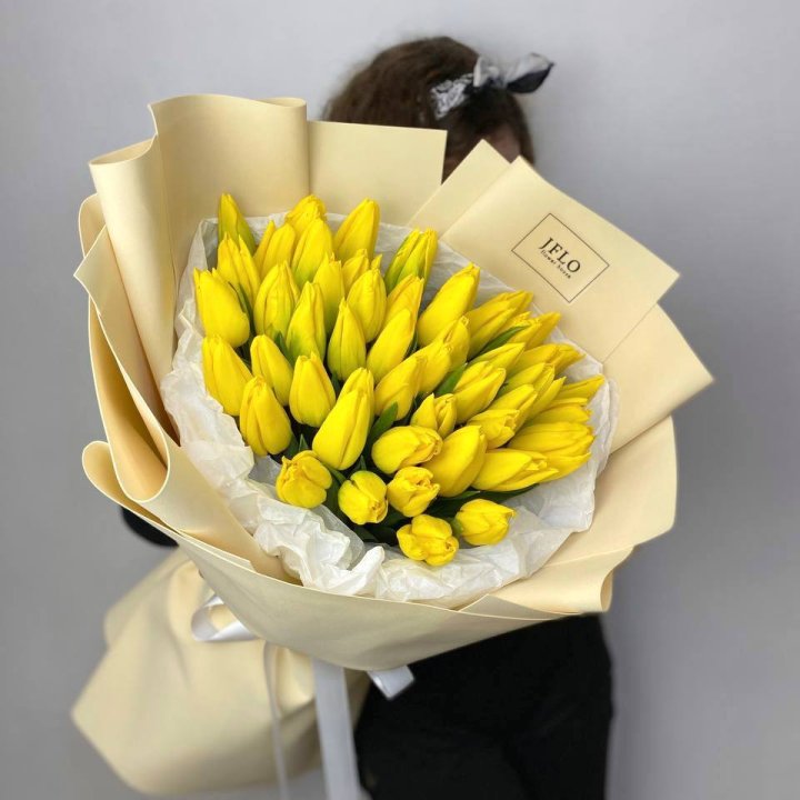 51 жёлтый тюльпан в Кирове