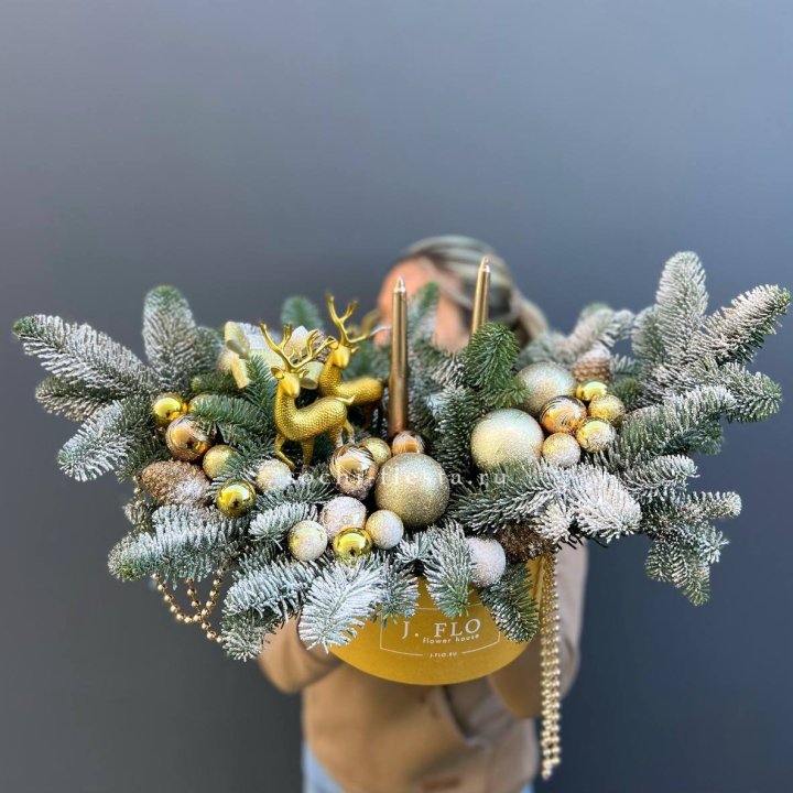 Композиция "Мери крисмас голд" в Кирове