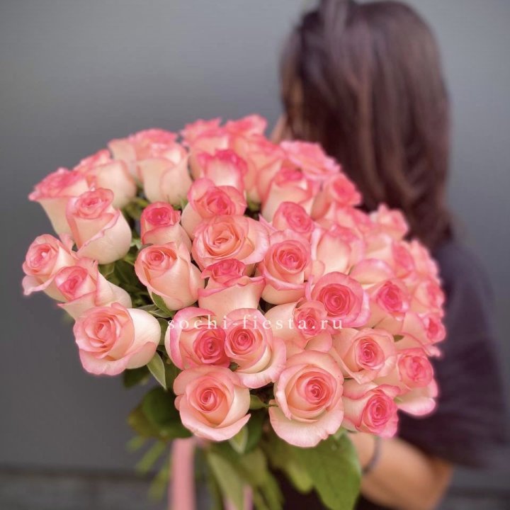 Охапка Роз Джумилия в Кирове